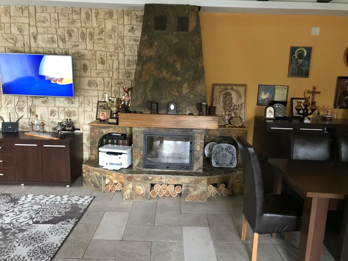 Pensiunea Raiul Muntilor Sebiş Extérieur photo